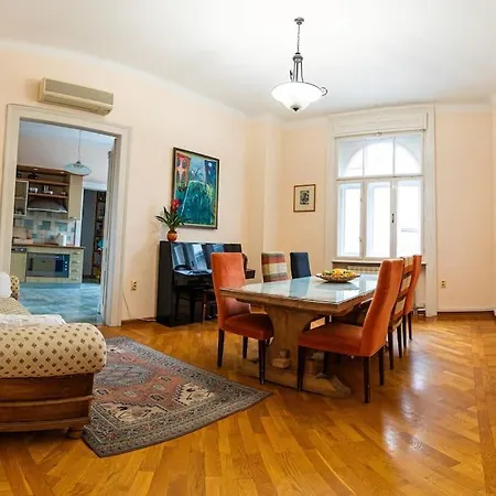 Апартаменты King Peter